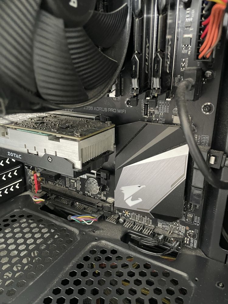 Komputer Gaminigowy Intel core i9 9th, Aorus z390 Pro Wifi, SSD, 16gb