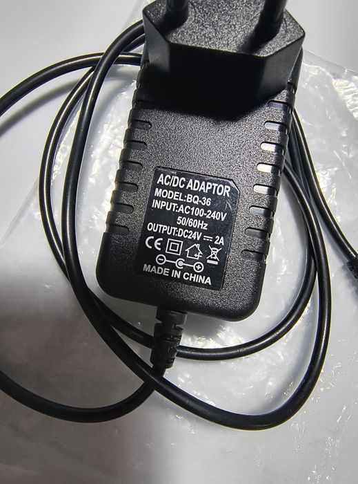 Зарядний пристрій для манікюрної лампи