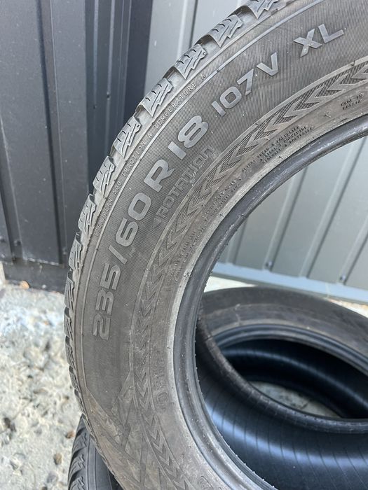 Зимові шини 235/60/18 107V Nokian Weatherproof SUV