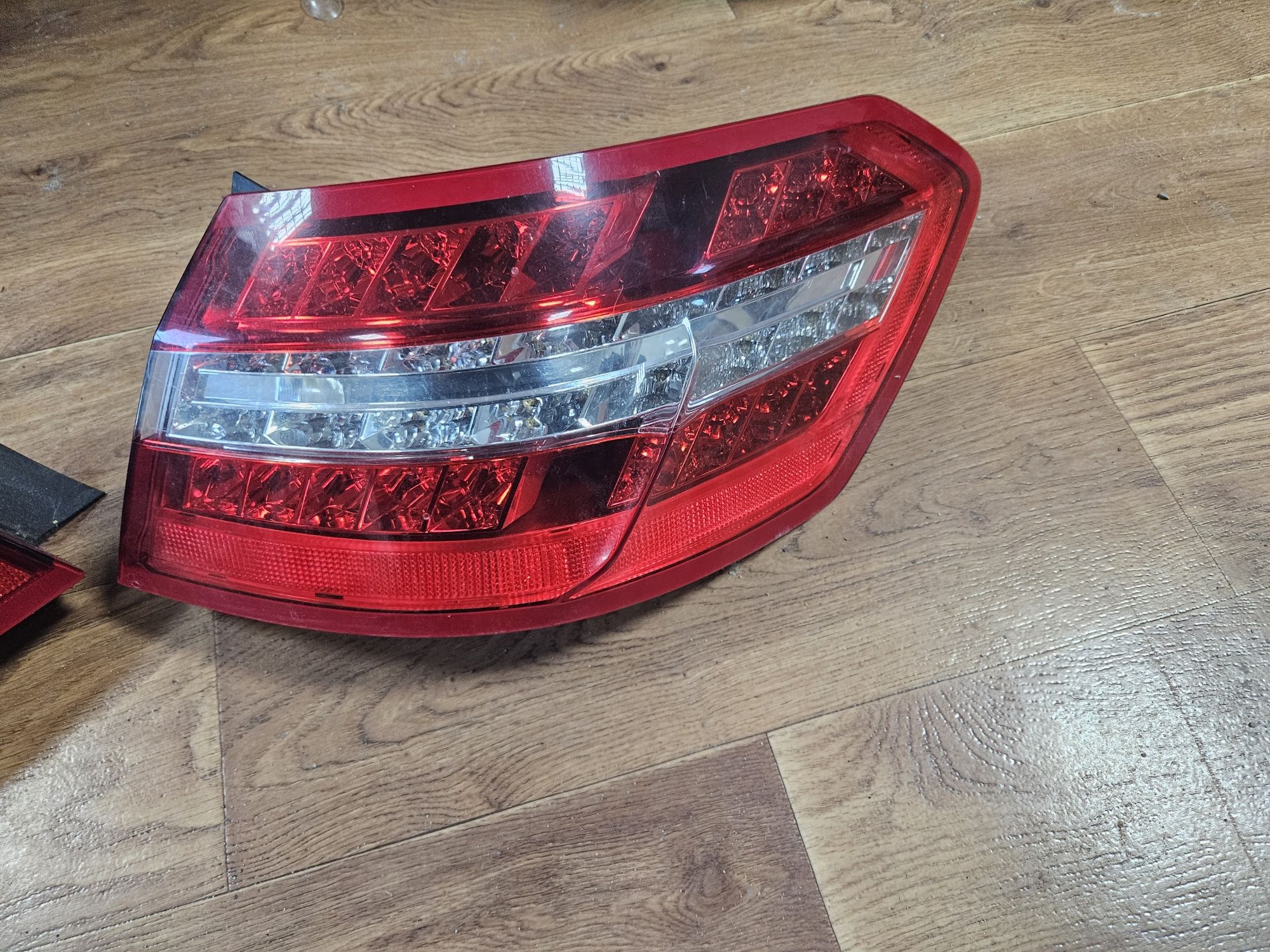 Lampa tyl prawa Mercedes W212 sedan LED