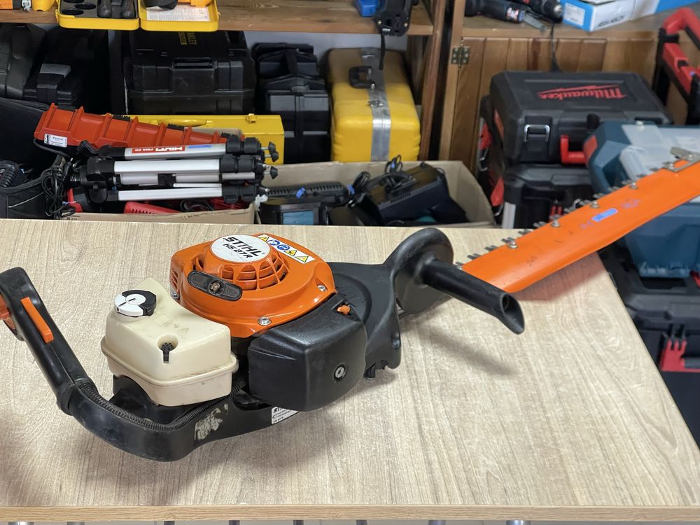 Stihl HS87R / бензиновий кущоріз Штіль