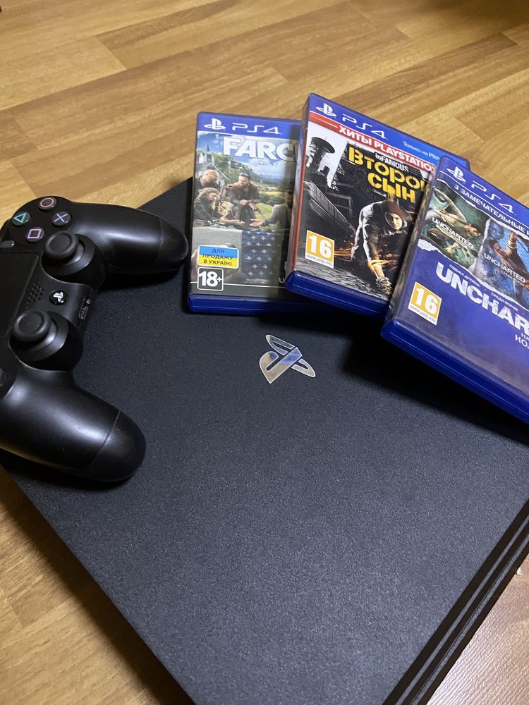 PS 4 Pro  на 1 тб