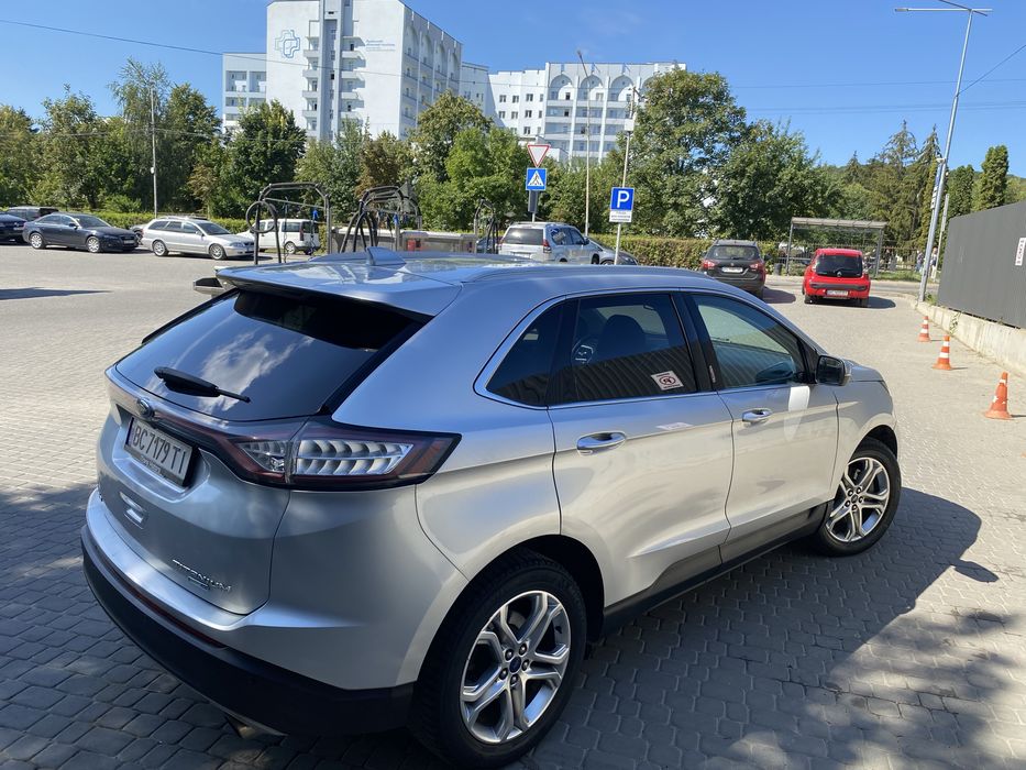 Ford edge TITANIUM