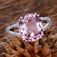 Серебряное кольцо с розовым цирконием