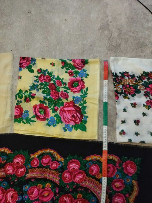 Хустки жіночі з маминої шафи