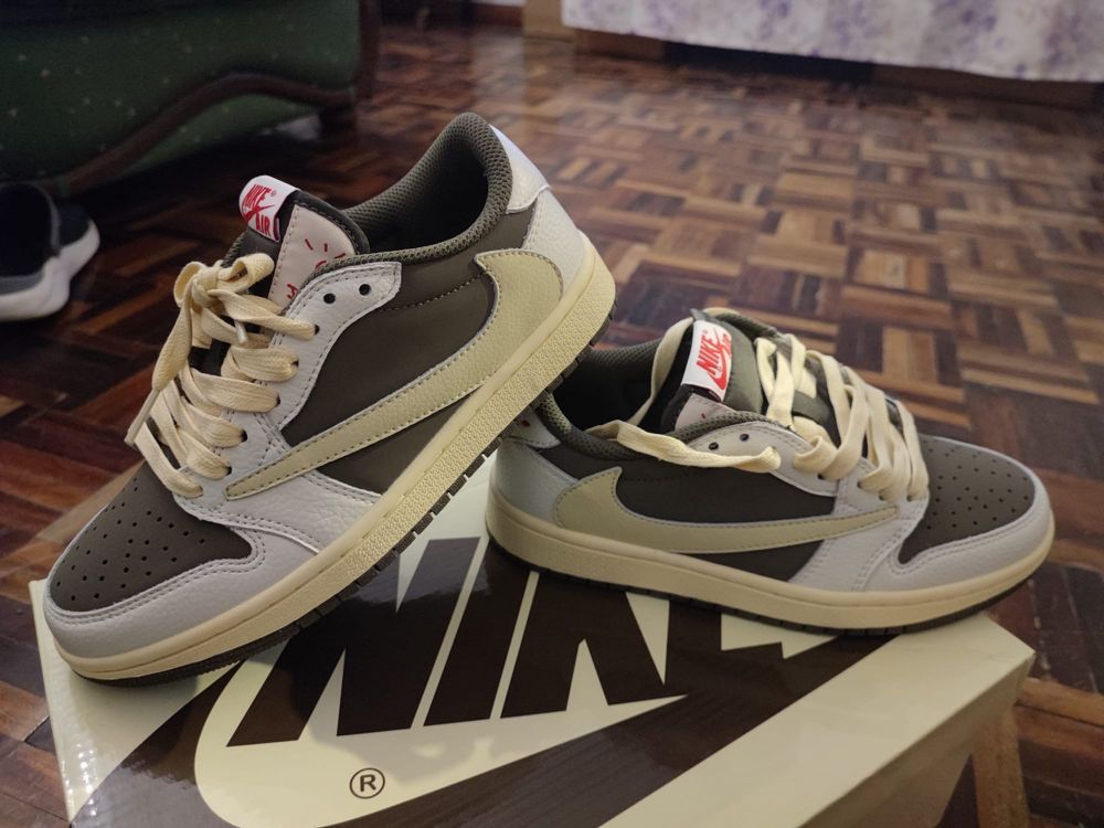 2 pares de tenis NIKE talla 37 1/2 nuevos