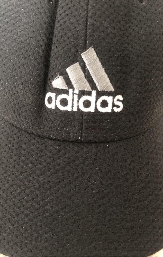 • Adidas Oryginalna Bejsbolówka - Używana Bejsbolowa Czapka z Daszkiem