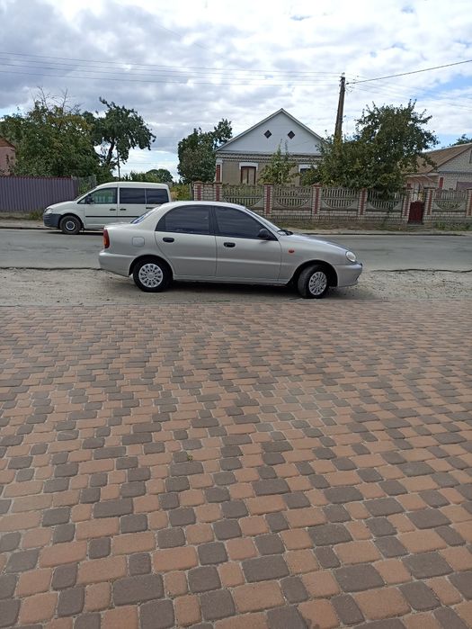 Продам заз Ланос 1.5 мотором.