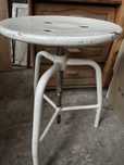 Taboret medyczny obrotowy
