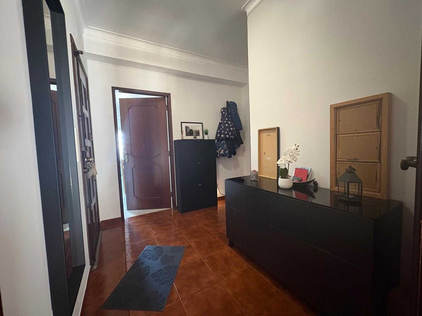 Apartamento T3 Luminoso com Terraço e Churrasqueira – 1.º Andar