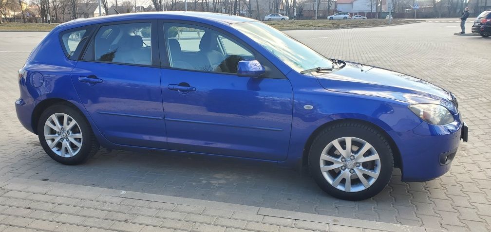 Mazda 3bk хетчбек  2009