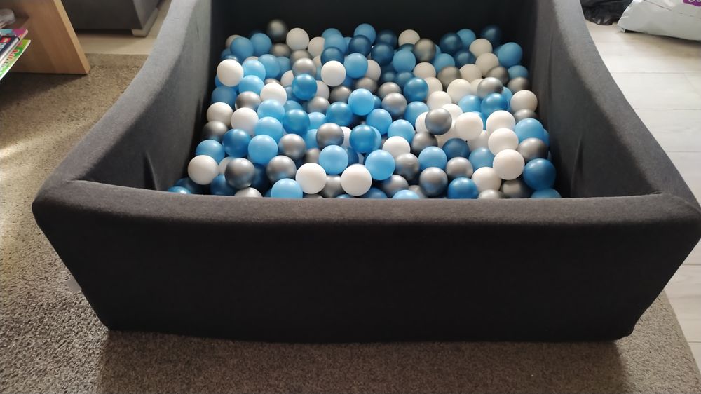 Suchy basen z kulkami 100x100