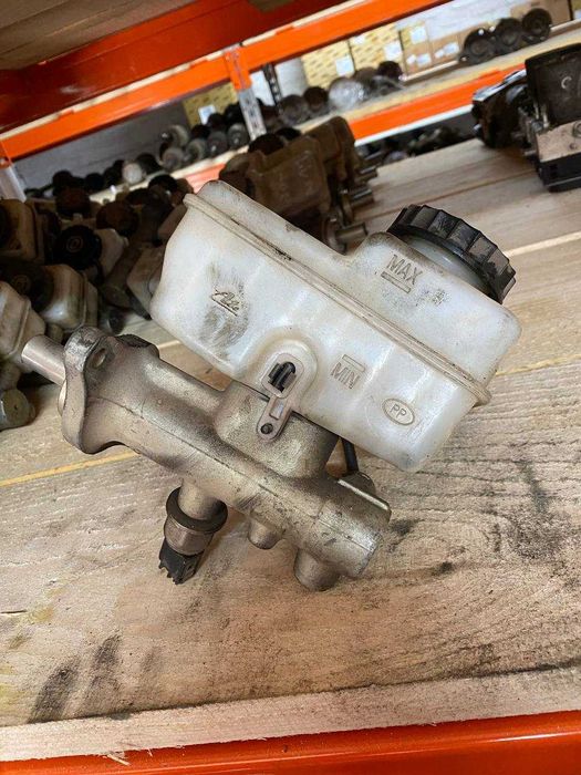 ГТЦ Nissan Pathfinder R51 Navara D40 Головний гальмівний циліндр