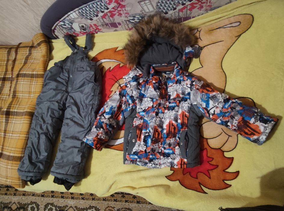 Зимовий комбінезон, куртка та жилет на хлопчика (104)