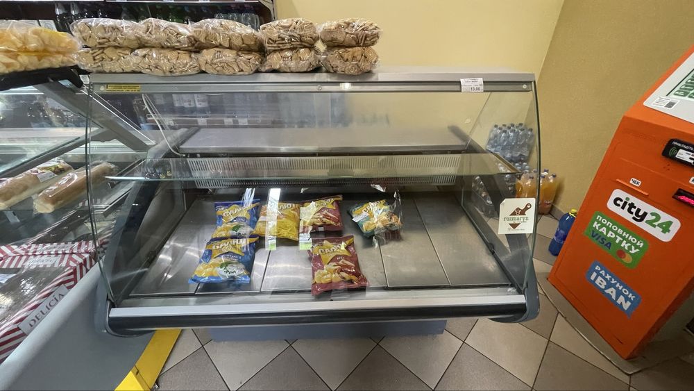 Холодильна вітрина