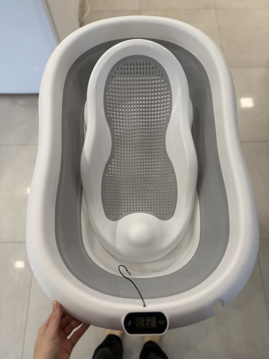 Дитяча ванночка складна на підставці