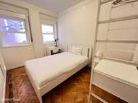 554233 - Quarto com cama de casal em apartamento com 5 quartos