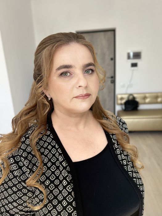 Весільна зачіска, макіяж