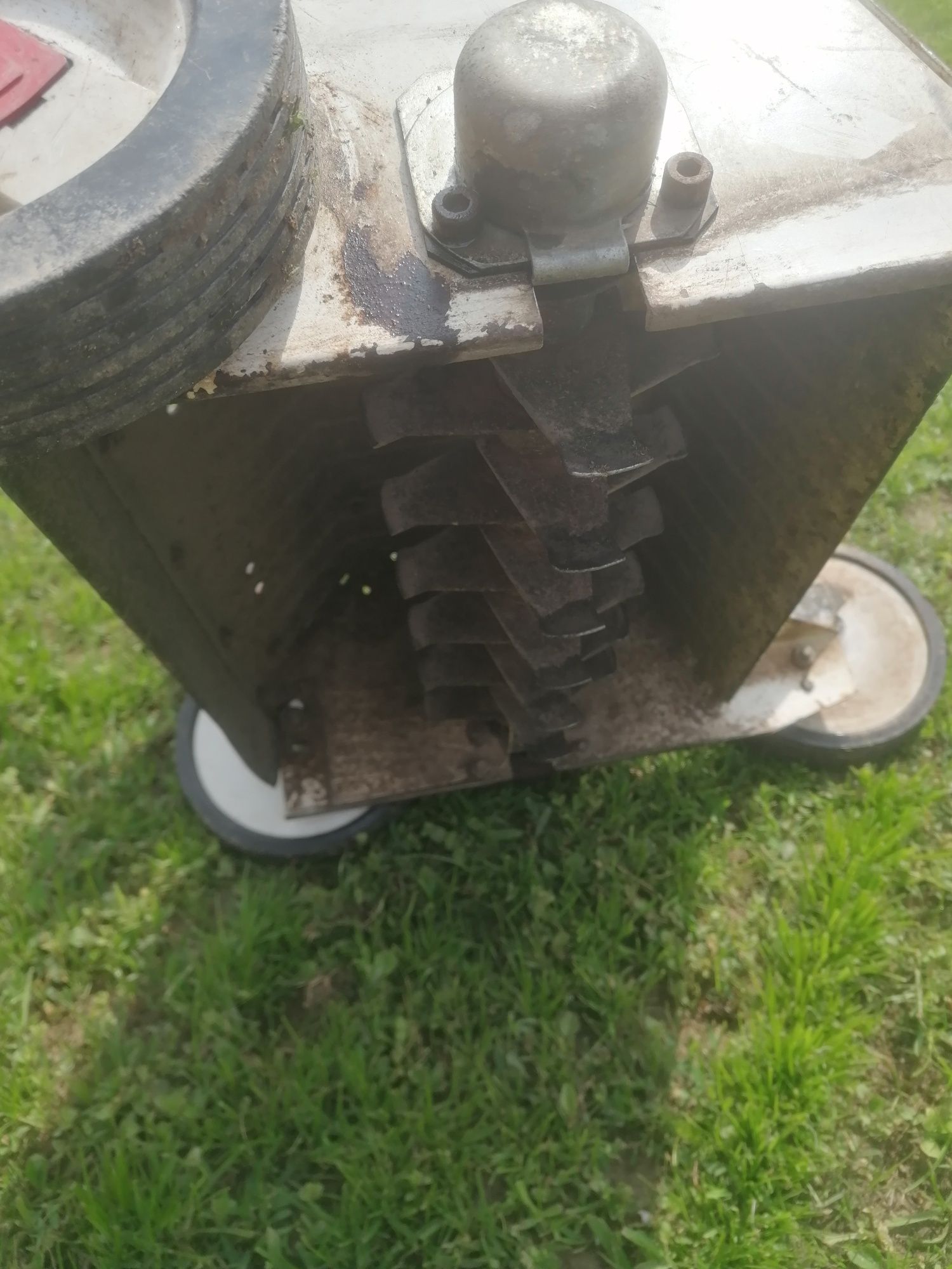 Wertykulator spalinowy GUTBROD VS40A