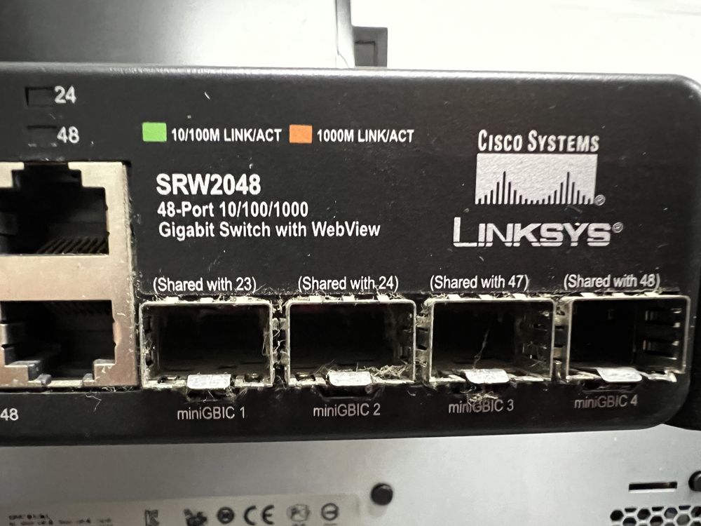 2 x Switch Linksys 48p GB