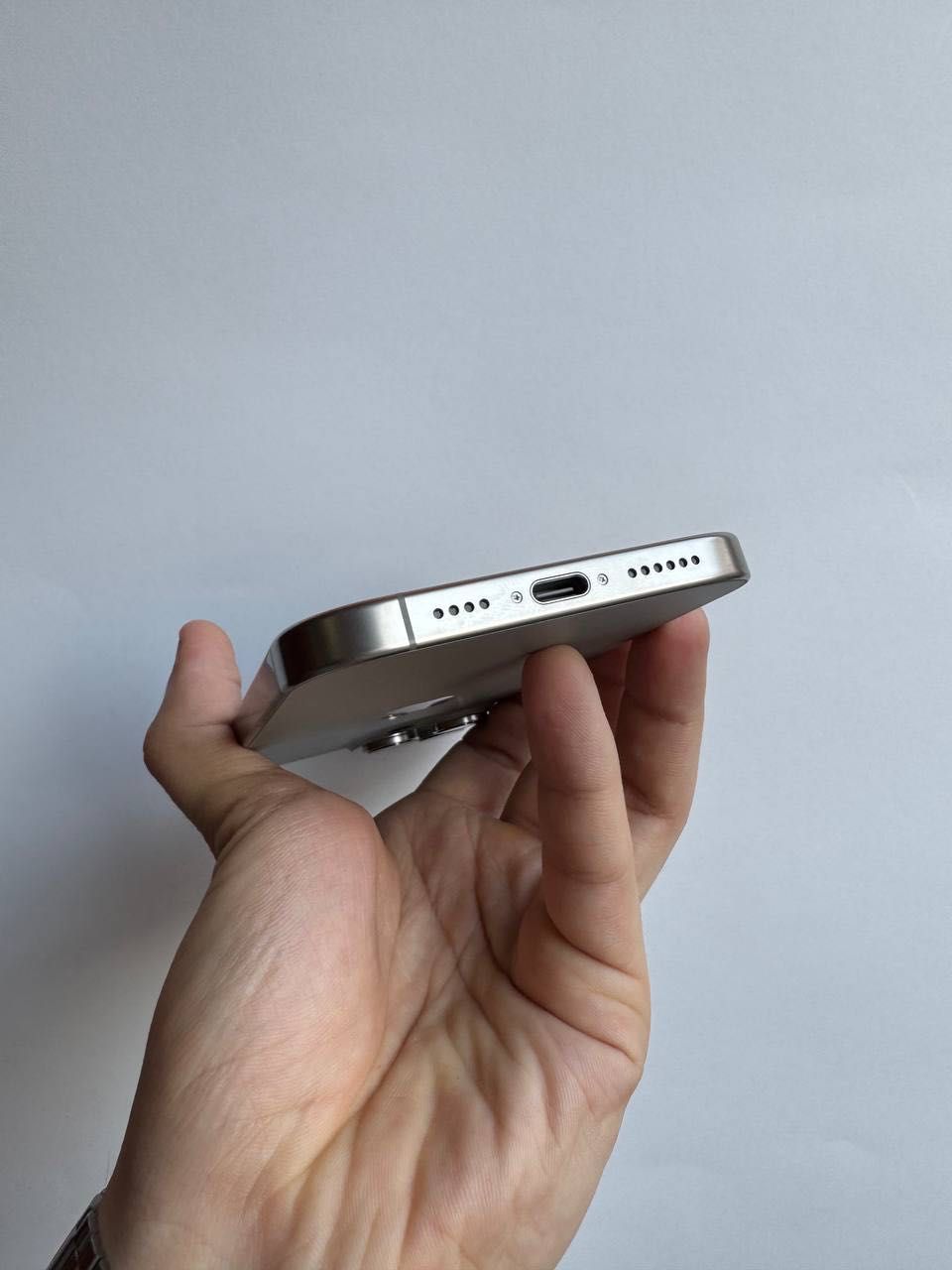 iPhone 16 Pro Max 256 gb та подарунок — AirPods Pro 2