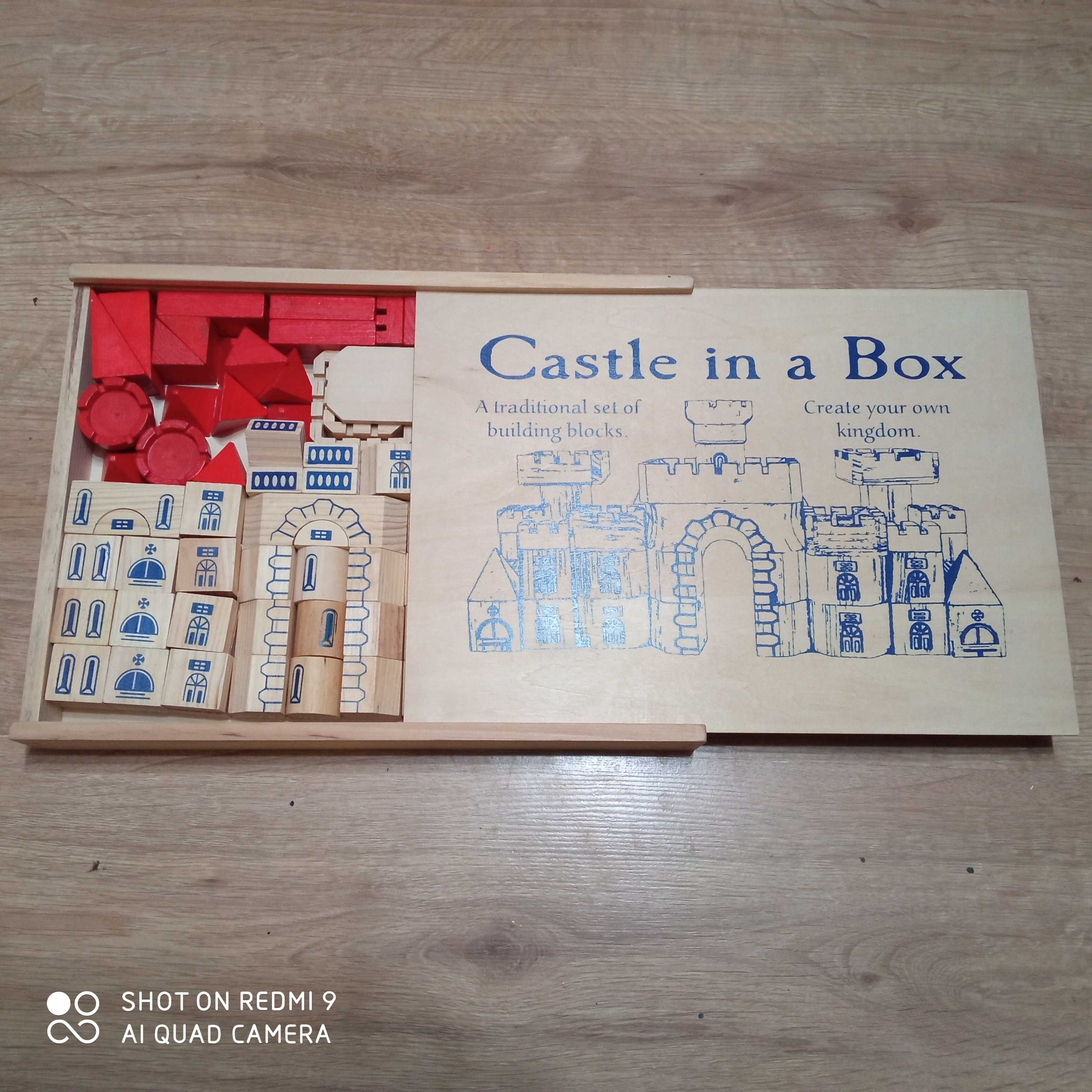 Zamek - klocki drewniane (nowe) "Castle in a Box"