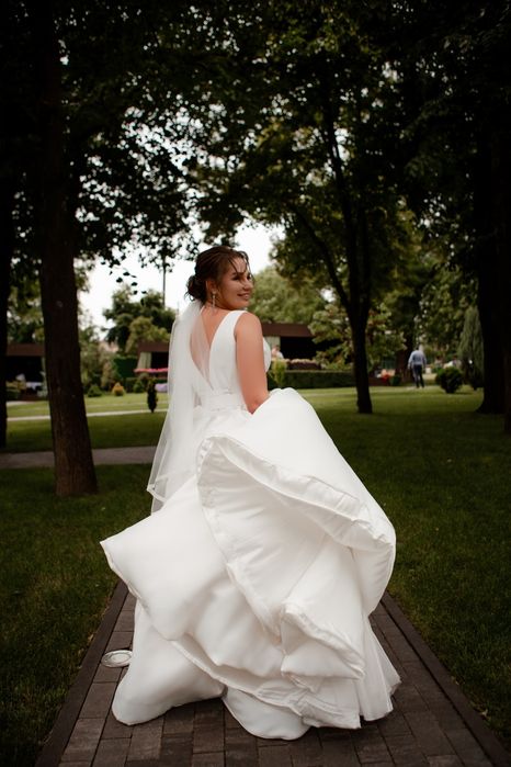 Весільна сукня айворі