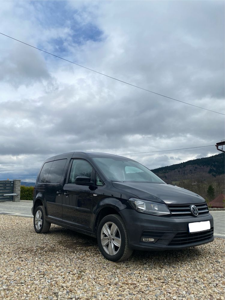 Sprzedam Volkswagena Caddy 2.0 TDI 4 motion 4x4 wersja po lifcie.