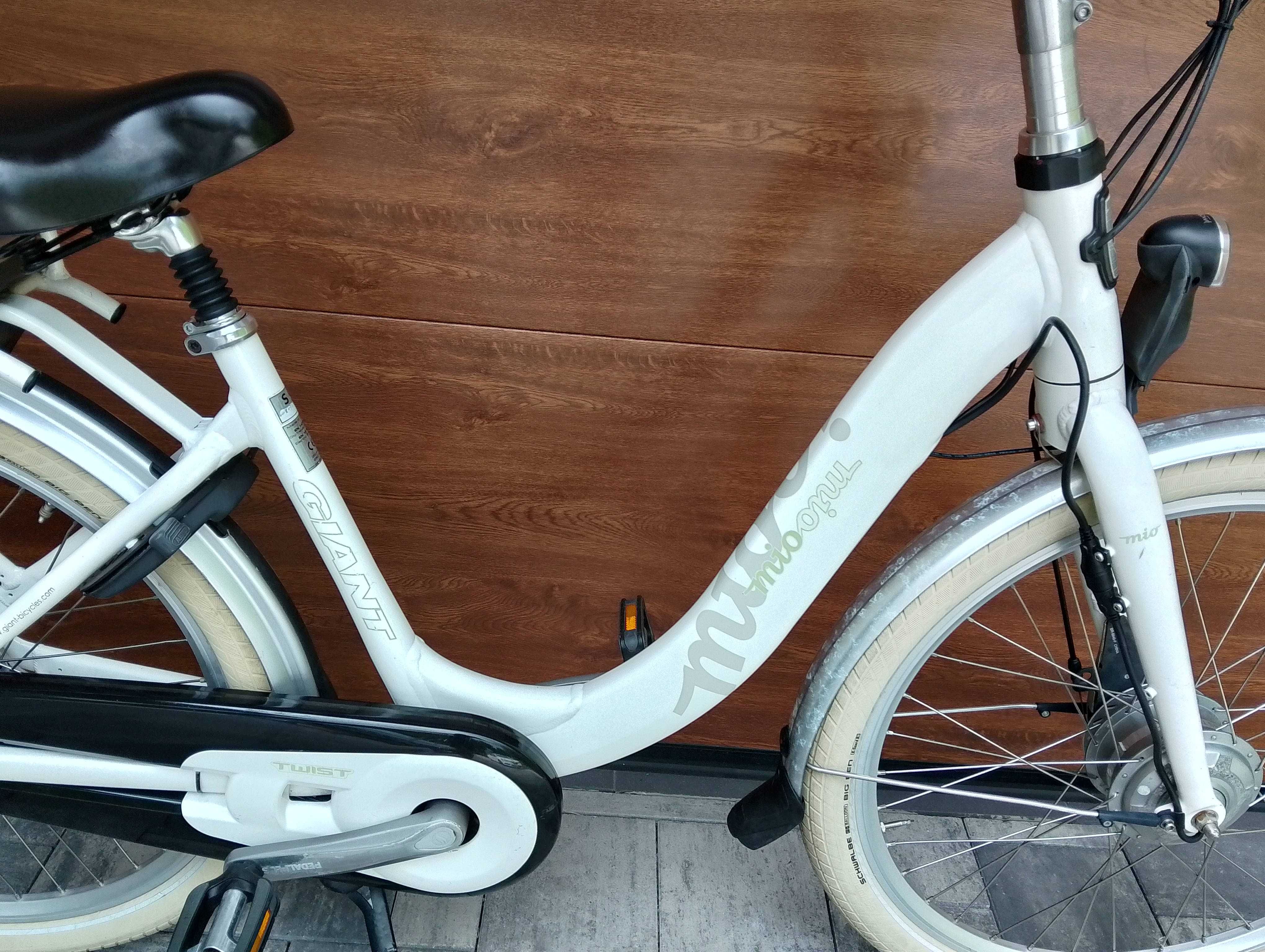 rower elektryczny Giant Mio niska rama koła 26" 36 V super stan
