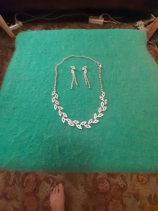 Кольє з кульчиками