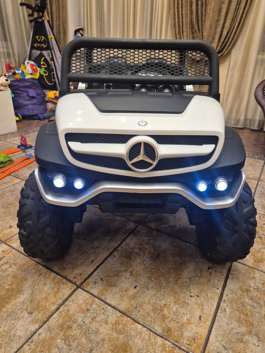 Дитячий електромобіль Mersedec Unimog