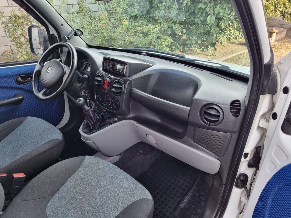 Fiat doblo оригінальний пасажир 1,3 2015р у відмінному стані.