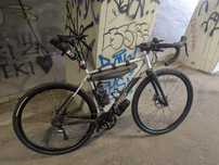 Rower Gravel Vitus Substance V2 dwa komplety kół  sztywne osie 2x10