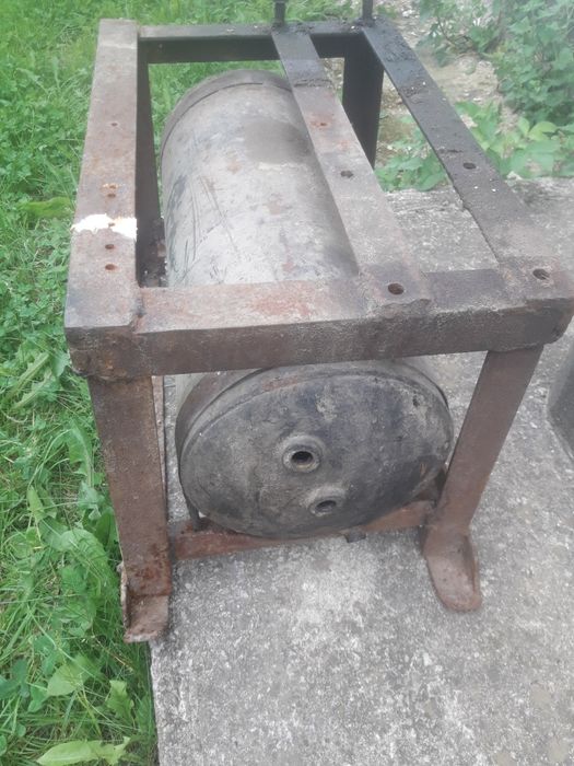 рама під компресор.