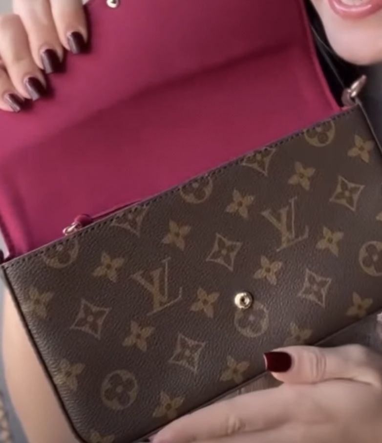 Carteira Louis Vuitton