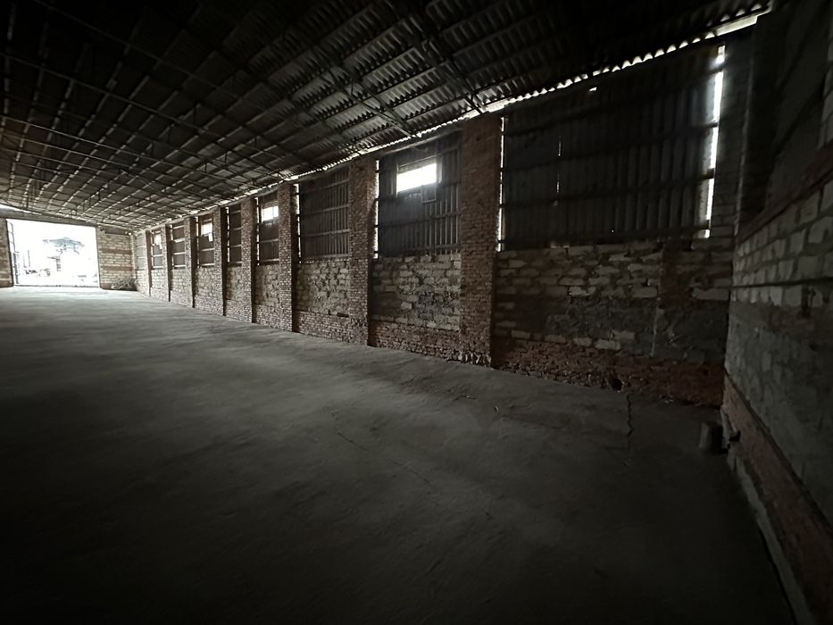 Тульчин вул. Польова Ангар склад присіщення 250 м2