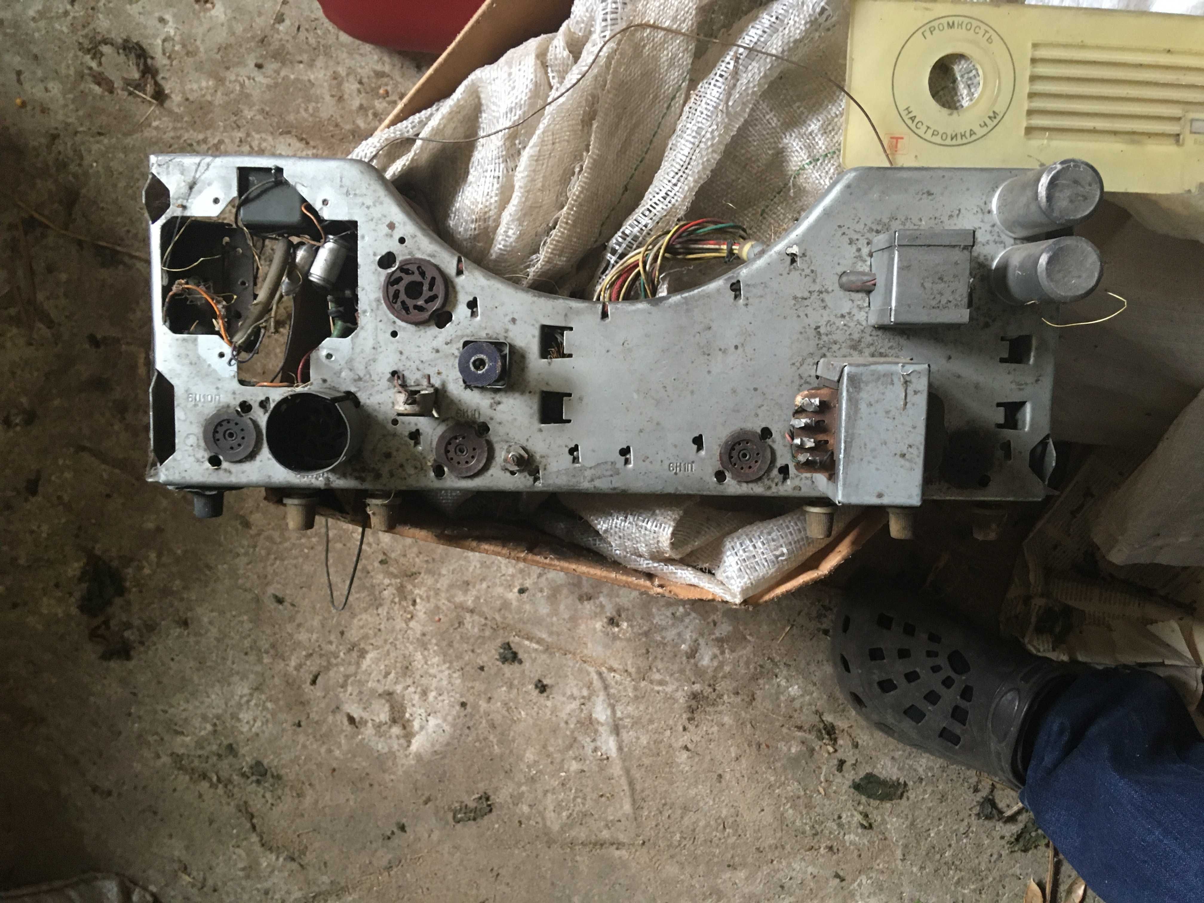 Stary telewizor Rubin 102