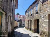 Moradia em pedra para Venda em Vila Cova à Coelheira/ Vila Nova De ...