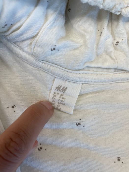 Kombinezon H&M rozmiar 62 kremowy misiu