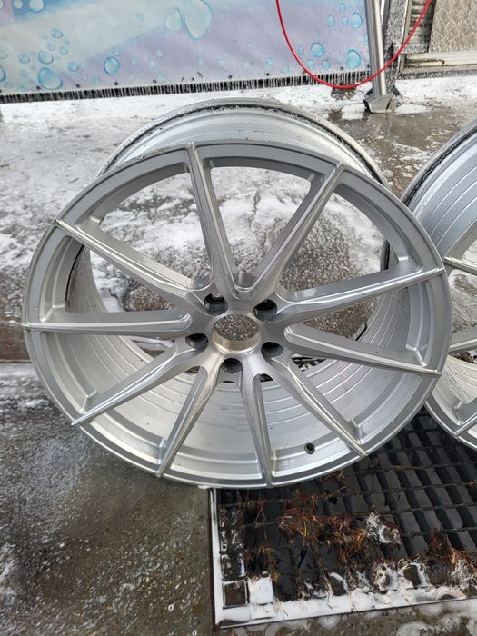 Sprzedam felgi aluminiowe r. 20  5x108.