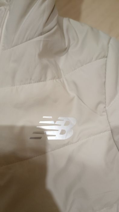 Жіноча куртка New Balance оригінал