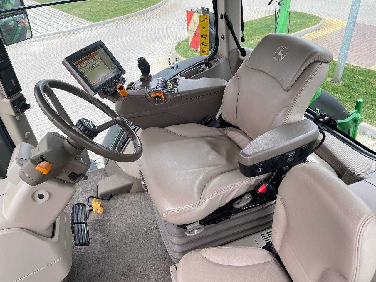 Трактор John Deere 8400R 2019