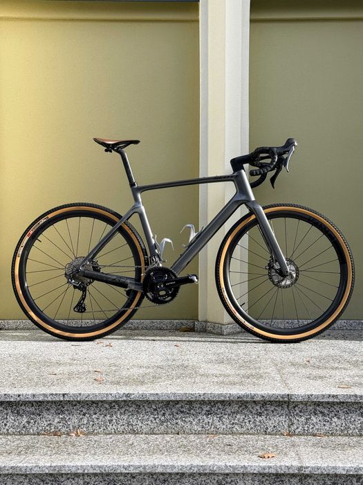 Scott Addict Gravel (Metrix), karbonowe koła, GRX, 8.6 kg, rozmiar L