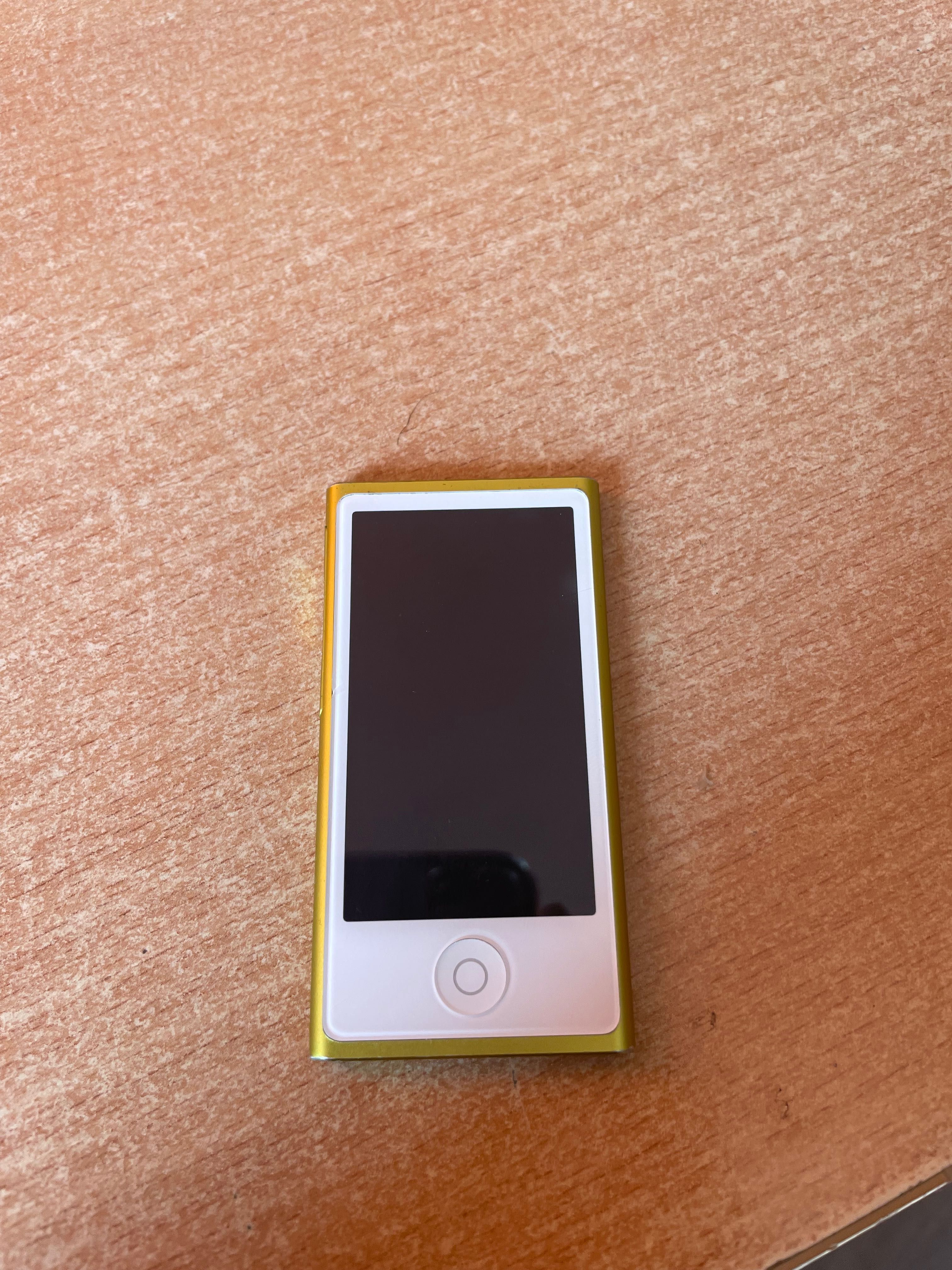 iPod nano 16gb złoty używany trzy razy