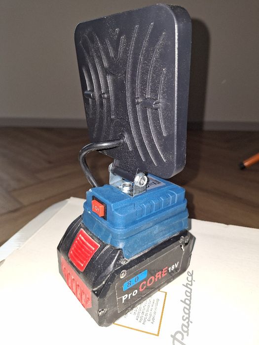 Lampka latarka bosch