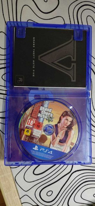 диск GTA5 на PS4