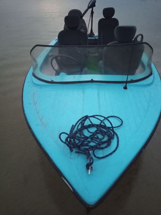 Łódź motorowa rekreacyjna