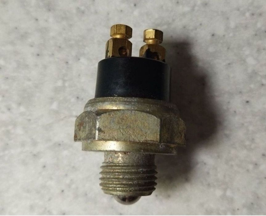 Датчик света заднего хода ВК 403