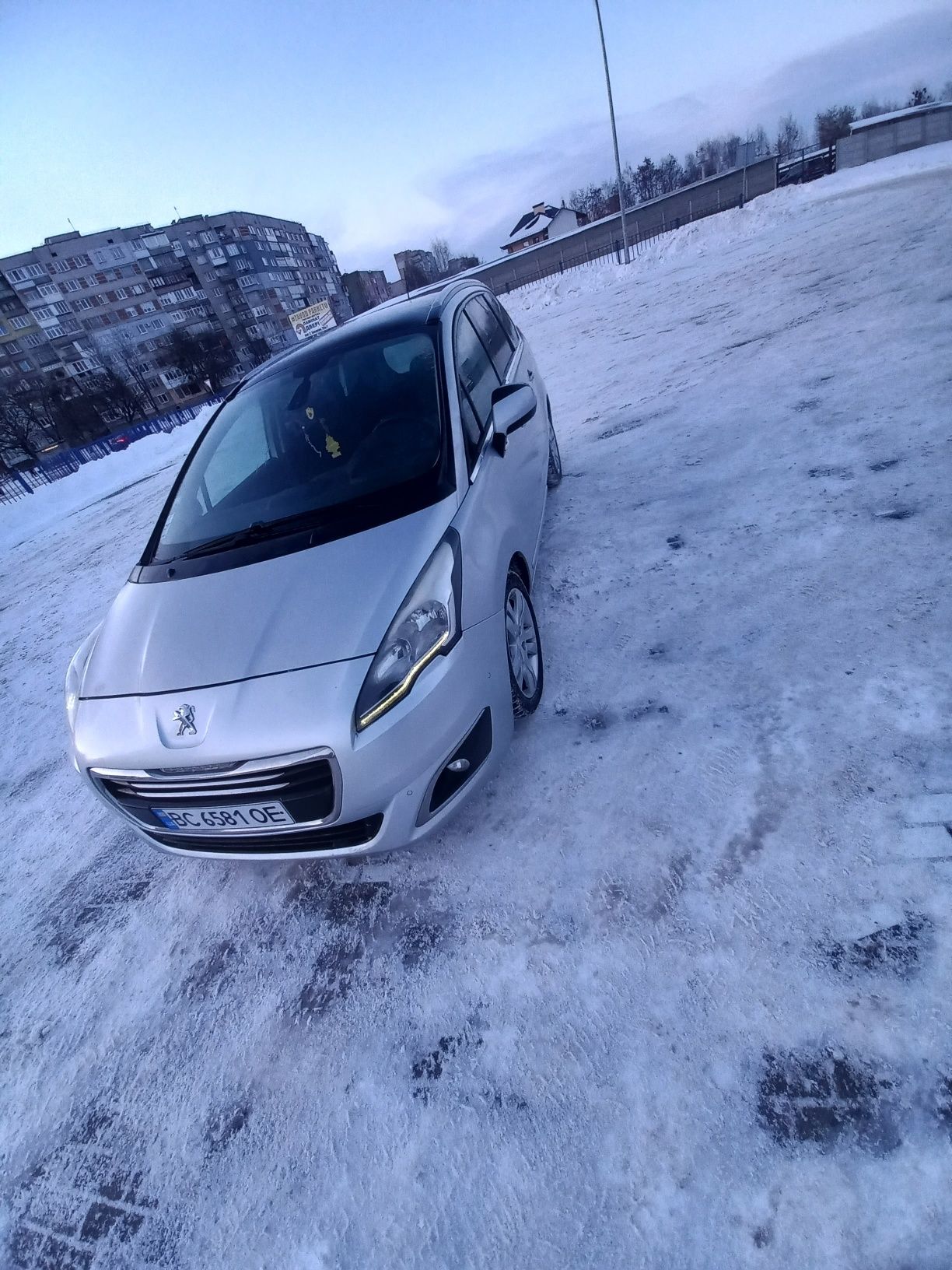 PEUGEOT 5008 2014рік