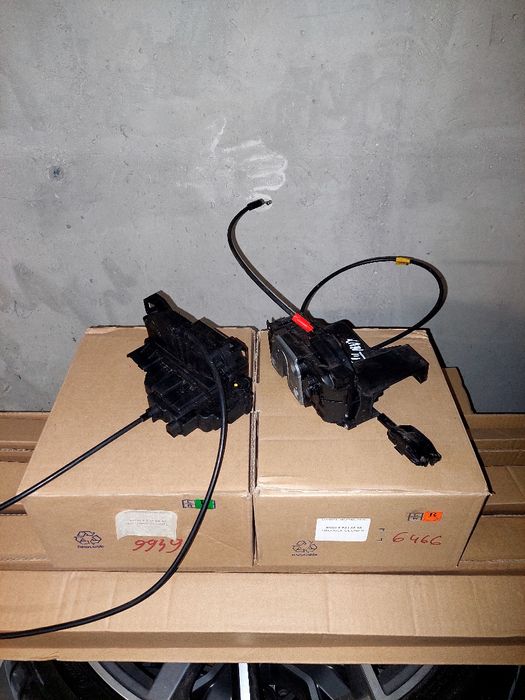 Замок Renault Kangoo Рено Кенго дверей зажигания на 2 троса боковий